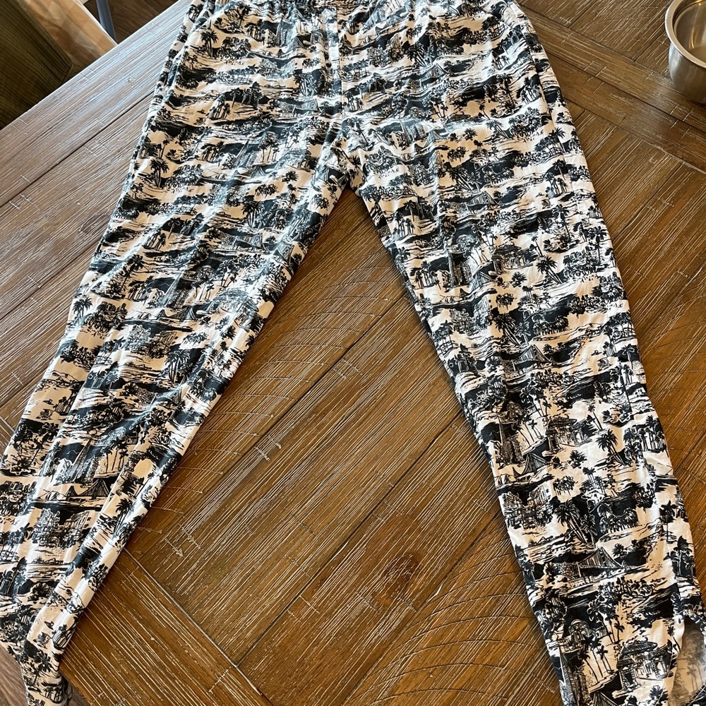 Marine Layer Black and White Cropped Pants